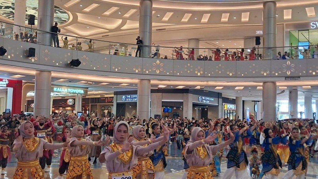 Ratusan penari antusias meramaikan Indonesia Menari di Makassar, menjadi bagian dari gerakan nasional pelestarian budaya. Ajang ini menampilkan seni tari Nusantara secara modern dan inklusif, membuat penasaran banyak pihak.