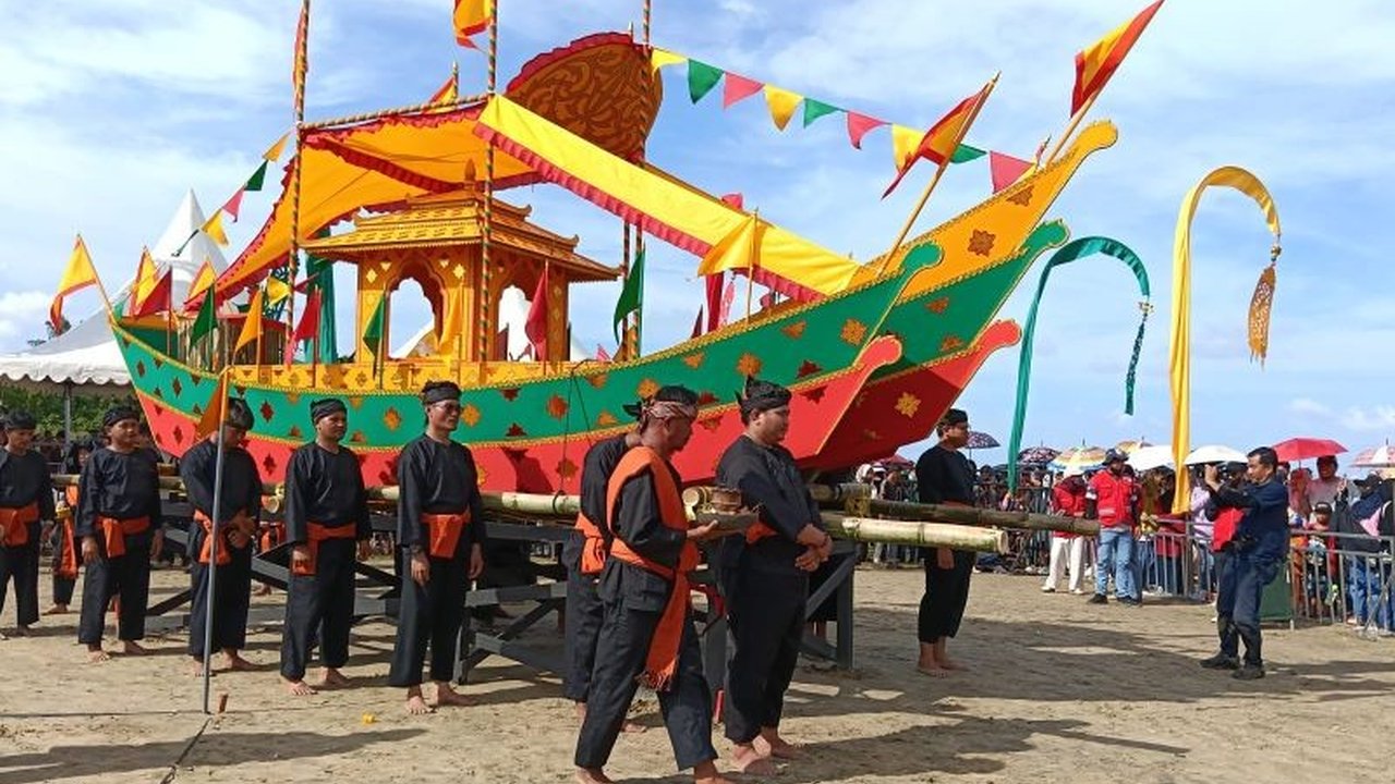 Festival Iraw Tengkayu XIV Tarakan resmi masuk 110 event nasional Karisma Event Nusantara (KEN) 2025. Pengakuan ini dorong promosi budaya lokal lebih luas.