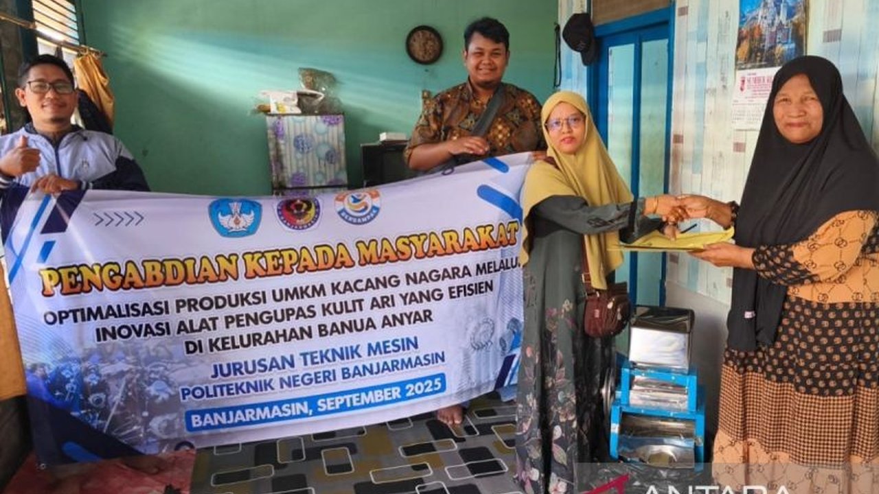 Politeknik Negeri Banjarmasin (Poliban) meluncurkan mesin pengupas kacang inovatif untuk UMKM di Kalsel. Alat ini dirancang khusus untuk meningkatkan efisiensi produksi kacang nagara yang sebelumnya manual.