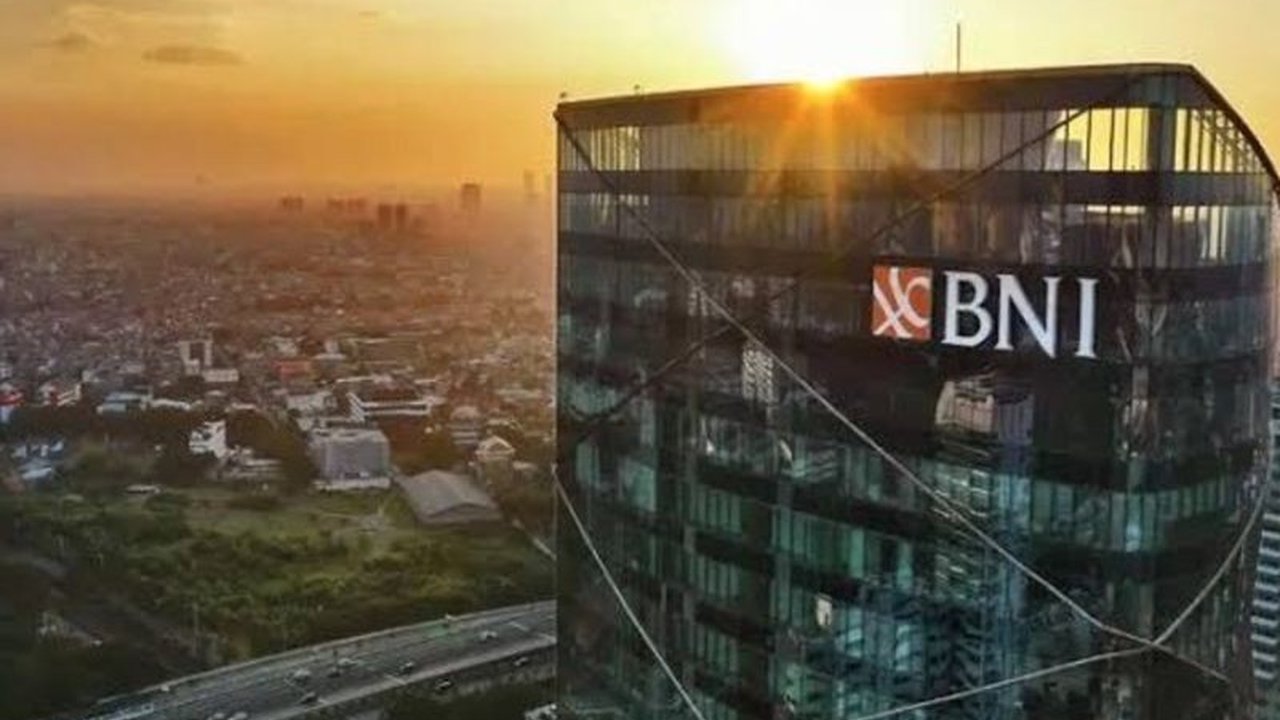 BNI dan BPJS Ketenagakerjaan bersinergi melalui BNIdirect Cash, platform canggih yang memudahkan pembayaran iuran dan memperkuat jaminan sosial pekerja. Apa saja keunggulannya?