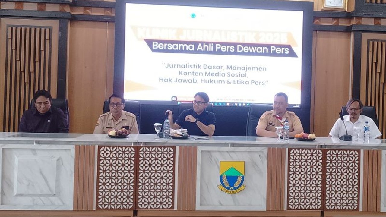 Pemerintah Kabupaten Cianjur dukung penuh Klinik Jurnalistik Kepala Puskesmas Cianjur, bekali 100 kepala puskesmas dengan ilmu jurnalistik dan cara menghadapi oknum wartawan. Bagaimana pelatihan ini menjadi solusi efektif?