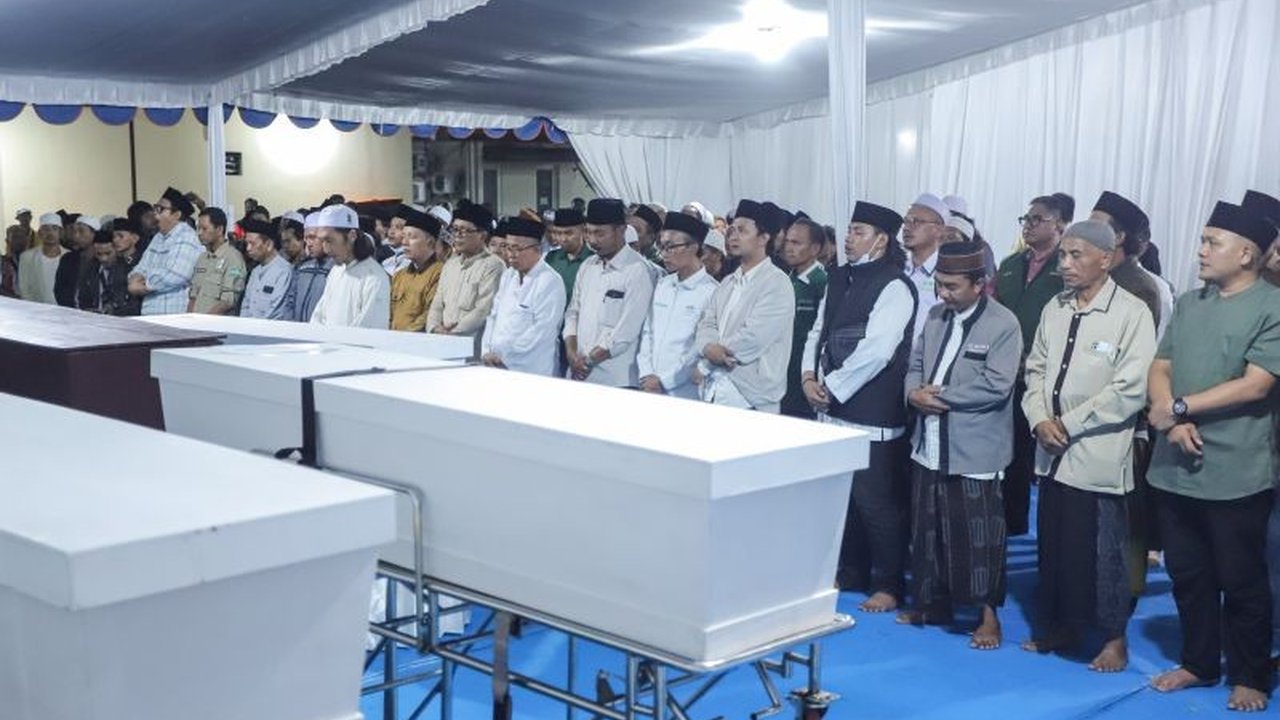 Tim DVI Polda Jatim kembali berhasil melakukan identifikasi korban Al Khoziny yang ambruk, menambah daftar jenazah yang teridentifikasi. Siapa saja mereka dan bagaimana prosesnya?
