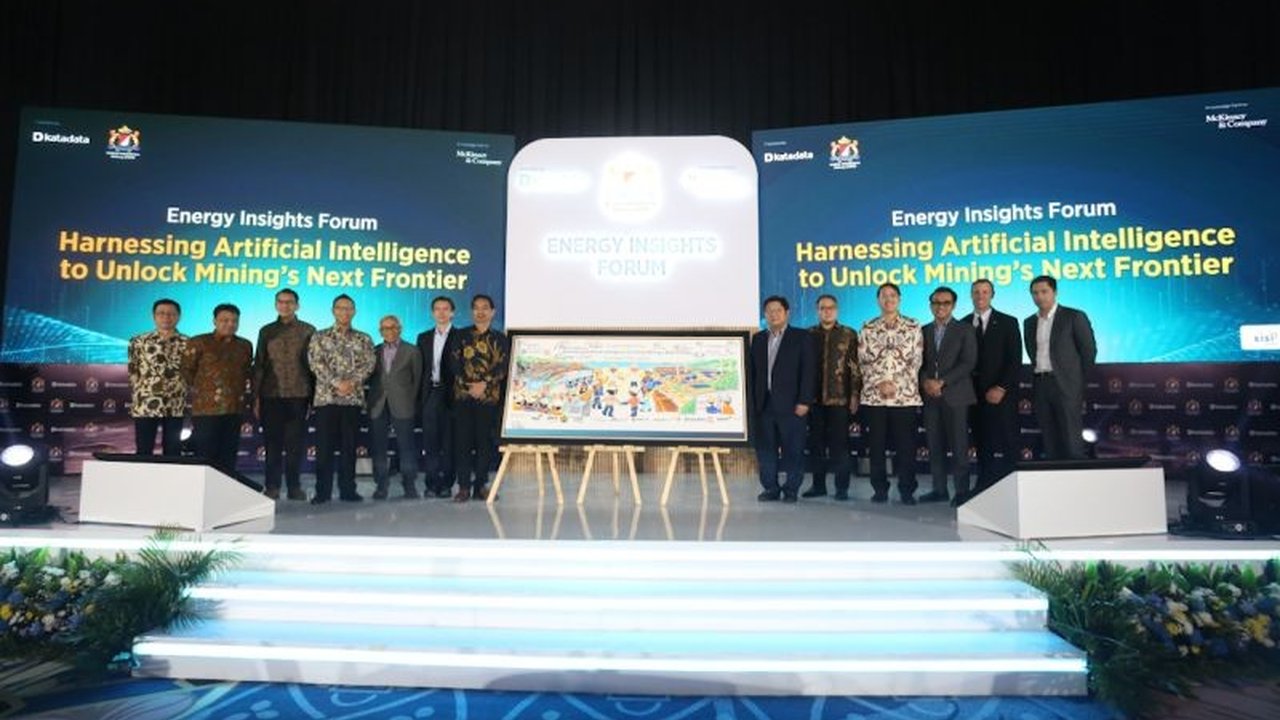 Kadin Indonesia menegaskan Kecerdasan Buatan Pertambangan adalah kunci transformasi industri menuju efisiensi dan daya saing. Simak bagaimana AI mengubah wajah sektor tambang nasional!