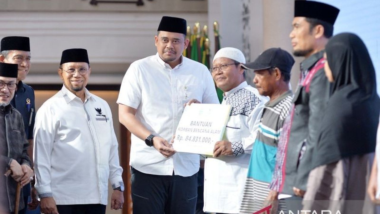 Gubernur Sumut Bobby Nasution mendesak Baznas Sumut untuk segera mencapai target zakat Baznas Sumut sebesar Rp28 miliar hingga akhir tahun 2025, menyoroti urgensi kolaborasi dan optimalisasi potensi zakat yang masih tersisa tiga bulan.