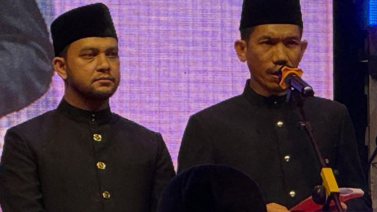 Pekan Kebudayaan Aceh Barat (PKAB) 2025 berhasil mencetak perputaran uang fantastis Rp10 miliar, mendorong ekonomi lokal dan menarik ratusan ribu pengunjung.