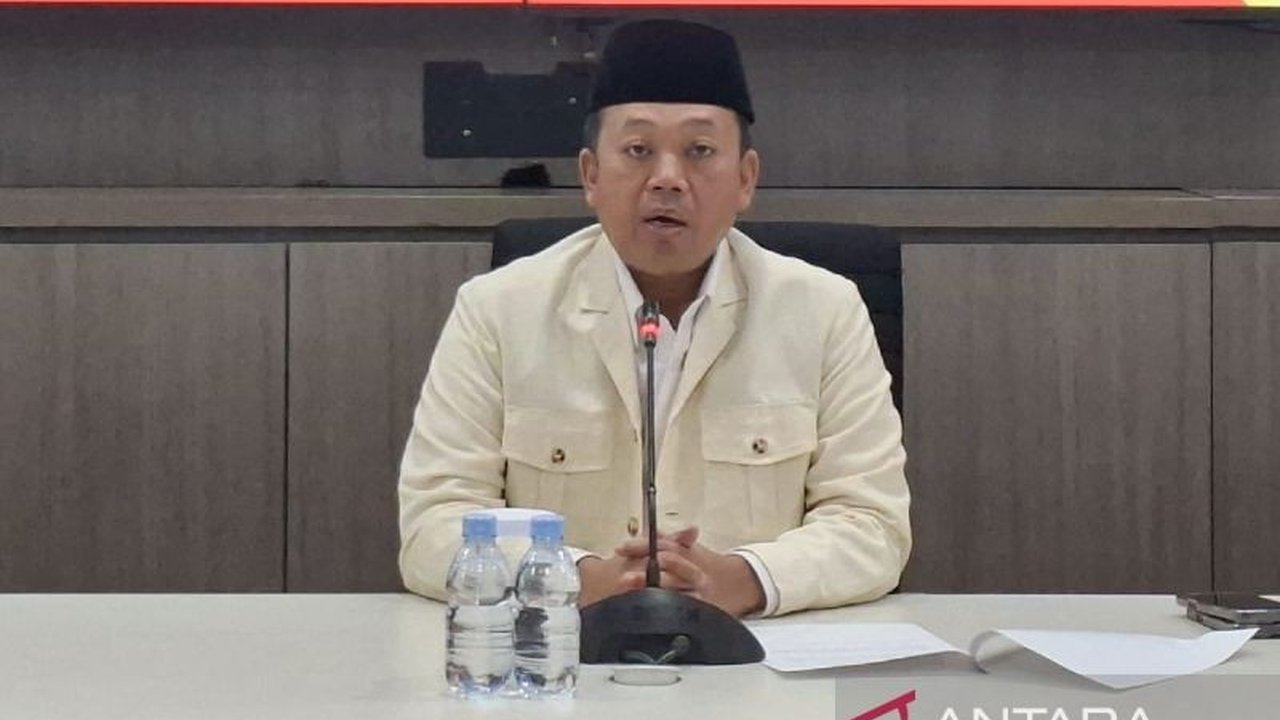 Upaya kolaboratif antara Kementerian Agama dan Kementerian ATR/BPN berhasil mencapai sertifikasi tanah wakaf lebih dari 11 ribu bidang hingga 2025, memastikan kepastian hukum dan pengelolaan produktif aset wakaf bagi kemaslahatan umat.