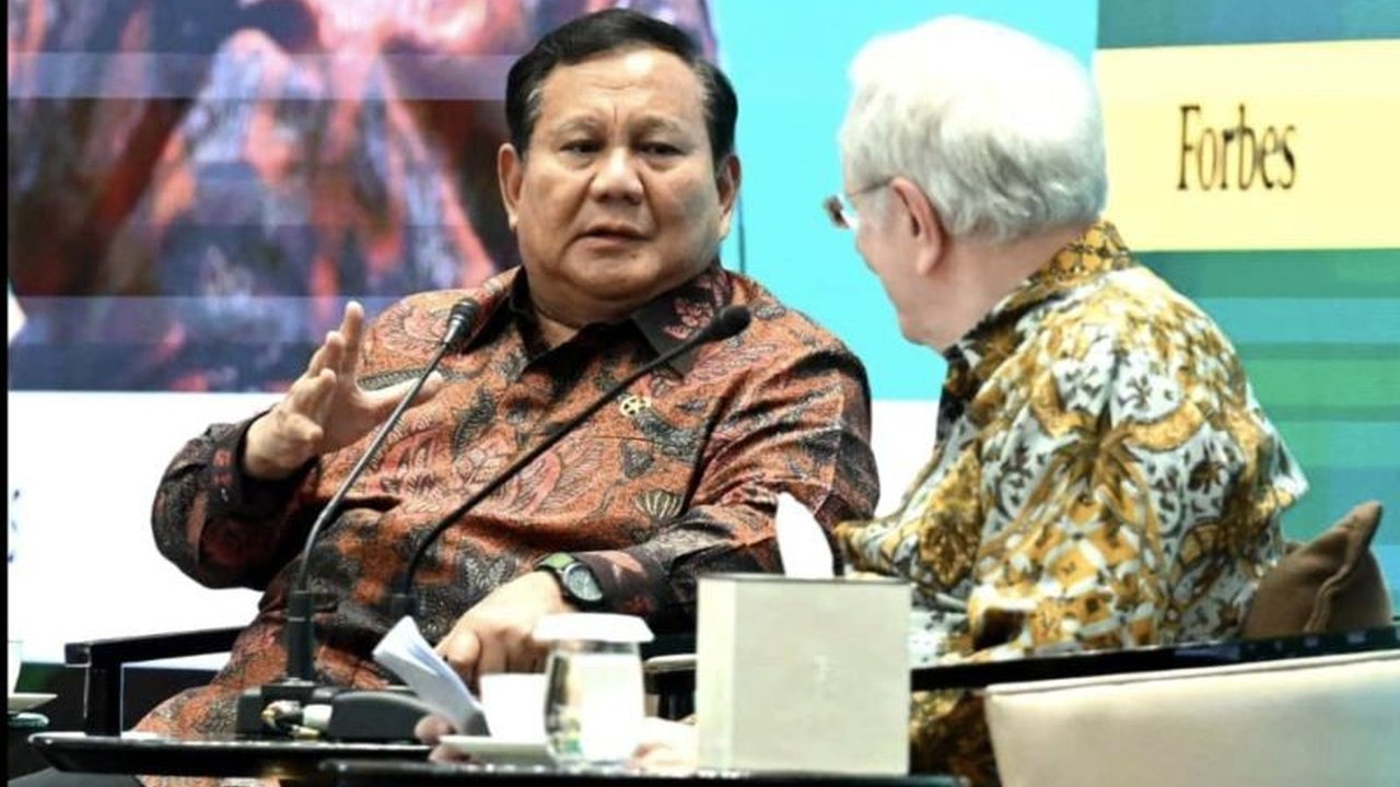 Presiden Prabowo Subianto memaparkan strategi ambisius untuk mencapai pertumbuhan ekonomi 8 persen, termasuk melalui program Makan Bergizi Gratis yang dinilai mampu menciptakan jutaan lapangan kerja.