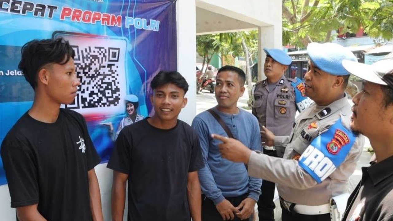 Polres Manggarai Barat meluncurkan inovasi Barcode Pengaduan Polri, memungkinkan masyarakat melaporkan dugaan pelanggaran anggota dengan cepat dan aman hanya dengan memindai QR code. Bagaimana cara kerjanya?