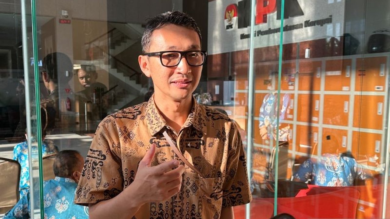 KPK terus mendalami kasus **Korupsi LPEI** dengan mengusut klaster debitur PT Soe Makmur Resources, mengungkap potensi kerugian negara yang fantastis. Siapa saja yang terlibat dan bagaimana mekanisme pelanggarannya?