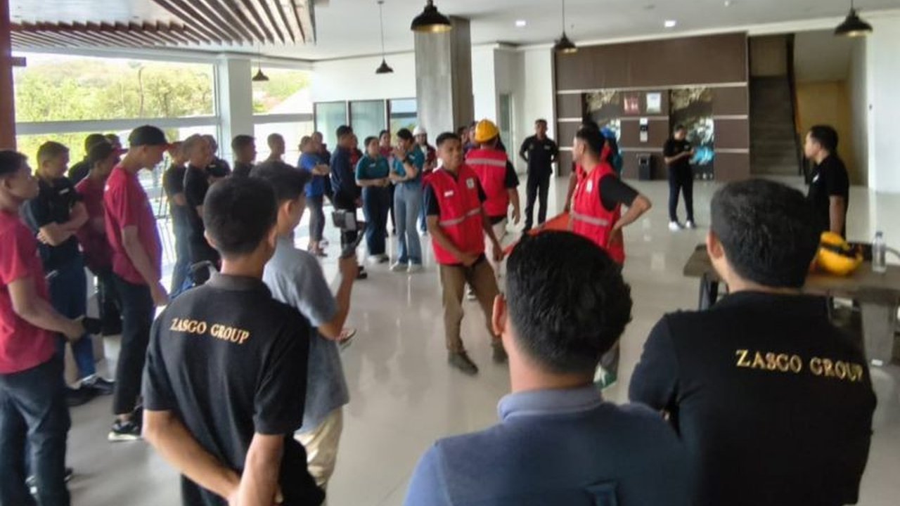 Pemkab Manggarai Barat menggelar Pelatihan Kebakaran Hotel Labuan Bajo untuk meningkatkan mitigasi bencana dan menjamin keamanan wisatawan. Simak selengkapnya!