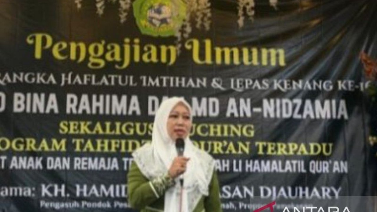 Anggota DPR RI Ansari menyesalkan adanya framing negatif pesantren di media, mengingatkan peran vital lembaga ini dalam sejarah dan pembangunan bangsa; mengapa narasi ini dinilai mencederai nilai kebangsaan?