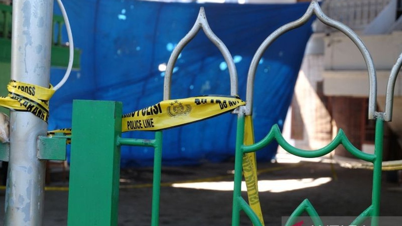Pengelola Ponpes Al Khoziny di Sidoarjo menyatakan komitmennya menghormati proses hukum terkait kasus mushala ambruk yang menewaskan 63 santri. Bagaimana kelanjutan penyelidikan tragedi ini?