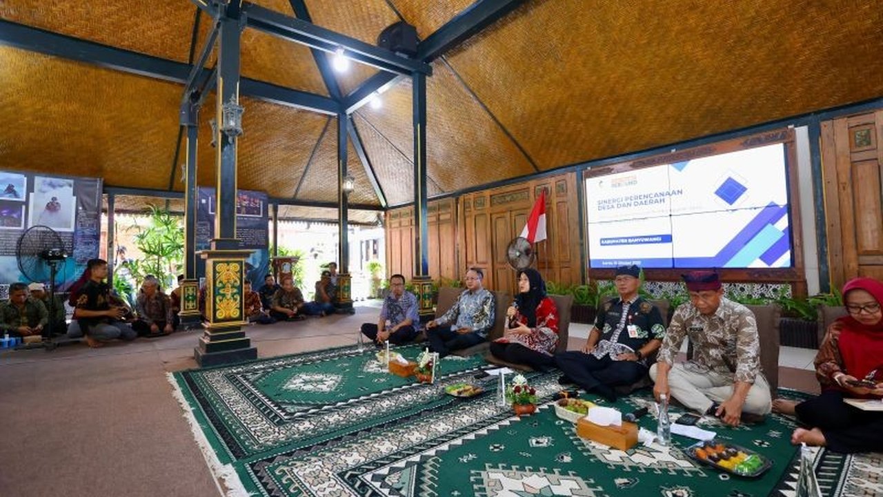 Bupati Banyuwangi Ipuk Fiestiandani menyoroti Peran BPD Desa sebagai solusi vital di tengah pengurangan dana transfer pusat. Apa saja tugas krusial mereka ke depan?