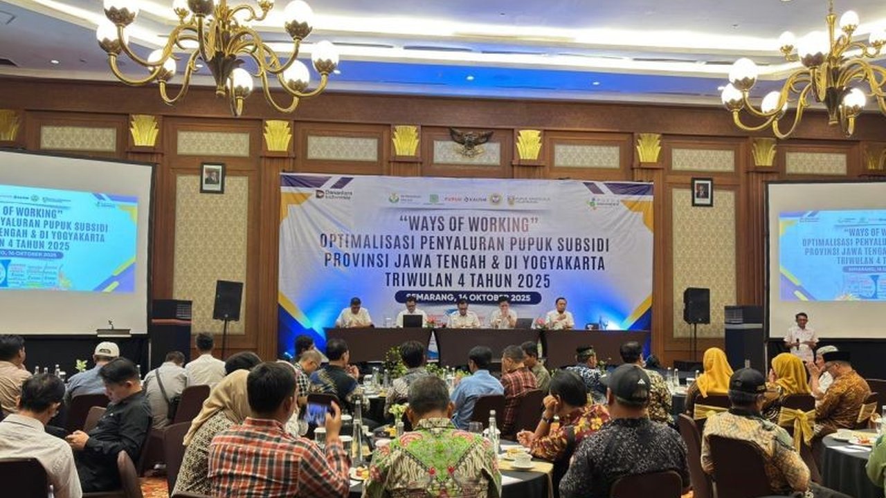 PT Pupuk Indonesia berkomitmen penuh optimalkan penyaluran pupuk bersubsidi jelang musim tanam, memastikan petani di Jawa Tengah dan DIY siap dengan alokasi melebihi target. Bagaimana pengawasannya?