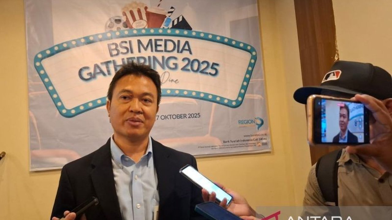 Bank Syariah Indonesia (BSI) menegaskan komitmennya memberikan perhatian maksimal bagi BSI UMKM Kalsel melalui berbagai program dan konsep syariah, bertekad membawa mereka ke pasar nasional dan internasional.