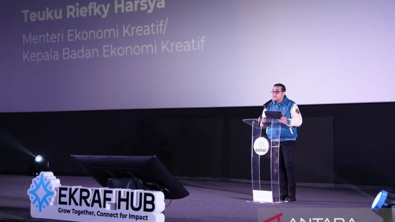 Menteri Ekraf meluncurkan Ekraf Hub, platform digital inovatif yang menjadi rumah kolaborasi bagi jutaan pelaku industri kreatif Indonesia, siap mengakselerasi pertumbuhan ekonomi nasional.