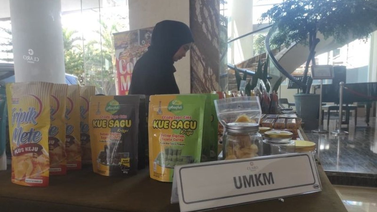 Pelaku UMKM Kendari sukses meraup jutaan rupiah per hari selama perhelatan STQH Nasional Ke-28, menunjukkan dampak positif bagi perekonomian lokal dan UMKM Kendari.