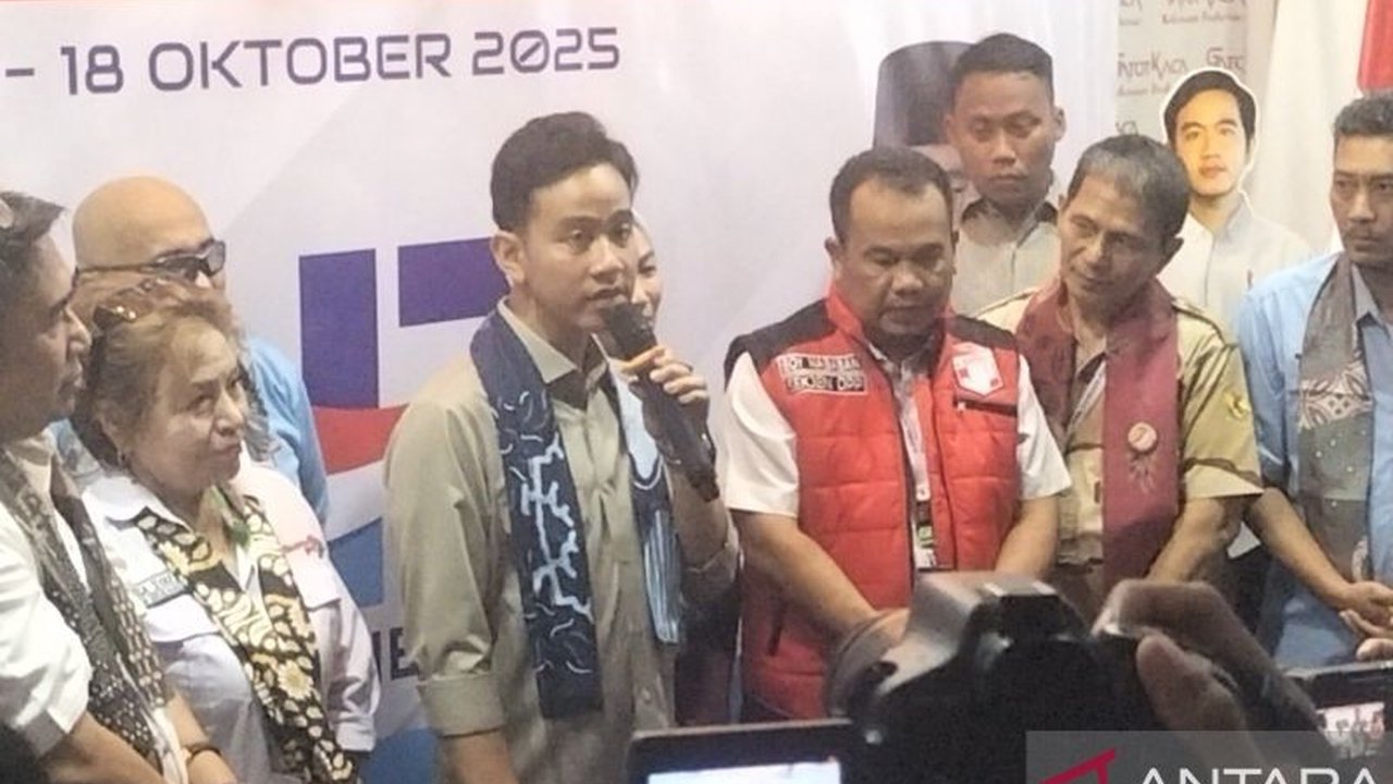 Wakil Presiden Gibran Berterima Kasih Relawan Prabowo-Gibran atas dukungan tak henti dari kampanye hingga pemerintahan, berharap terus mengawal program kerakyatan.