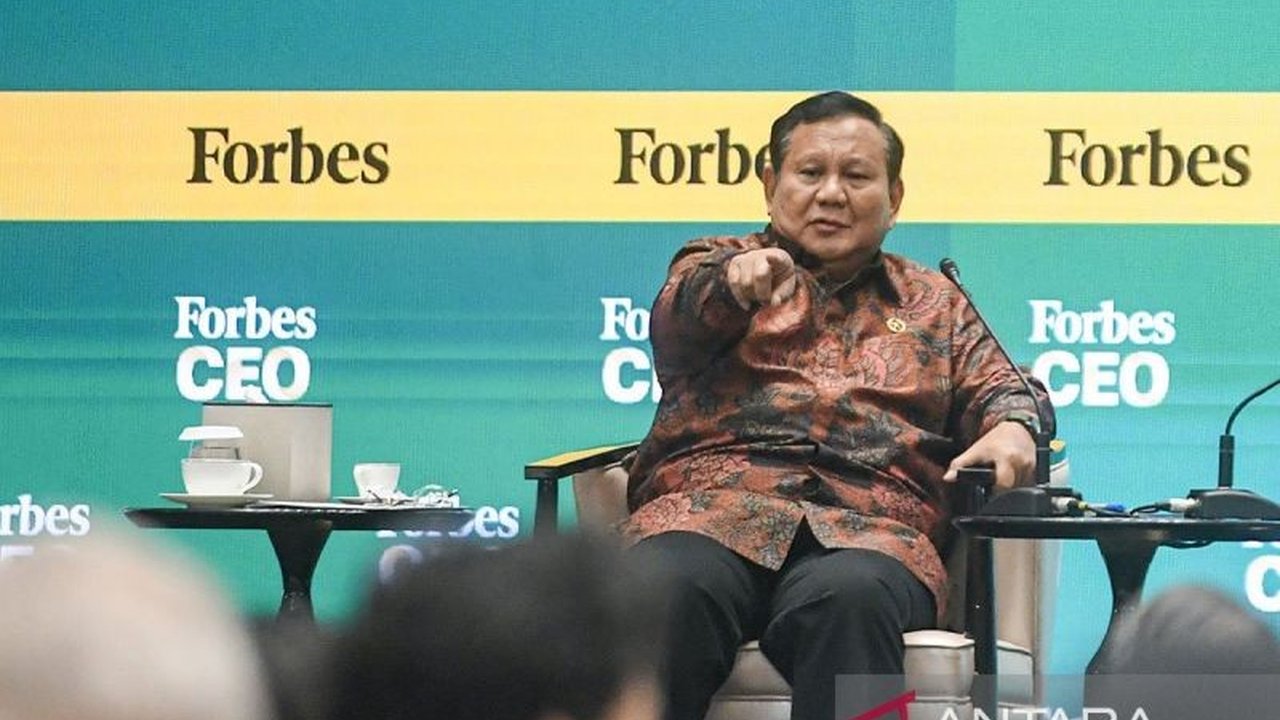 Selama setahun pemerintahan Prabowo-Gibran, Rp1,7 triliun dana korupsi berhasil dikembalikan ke negara. Simak bagaimana penegakan hukum memberantas 'penyakit berbahaya' ini.