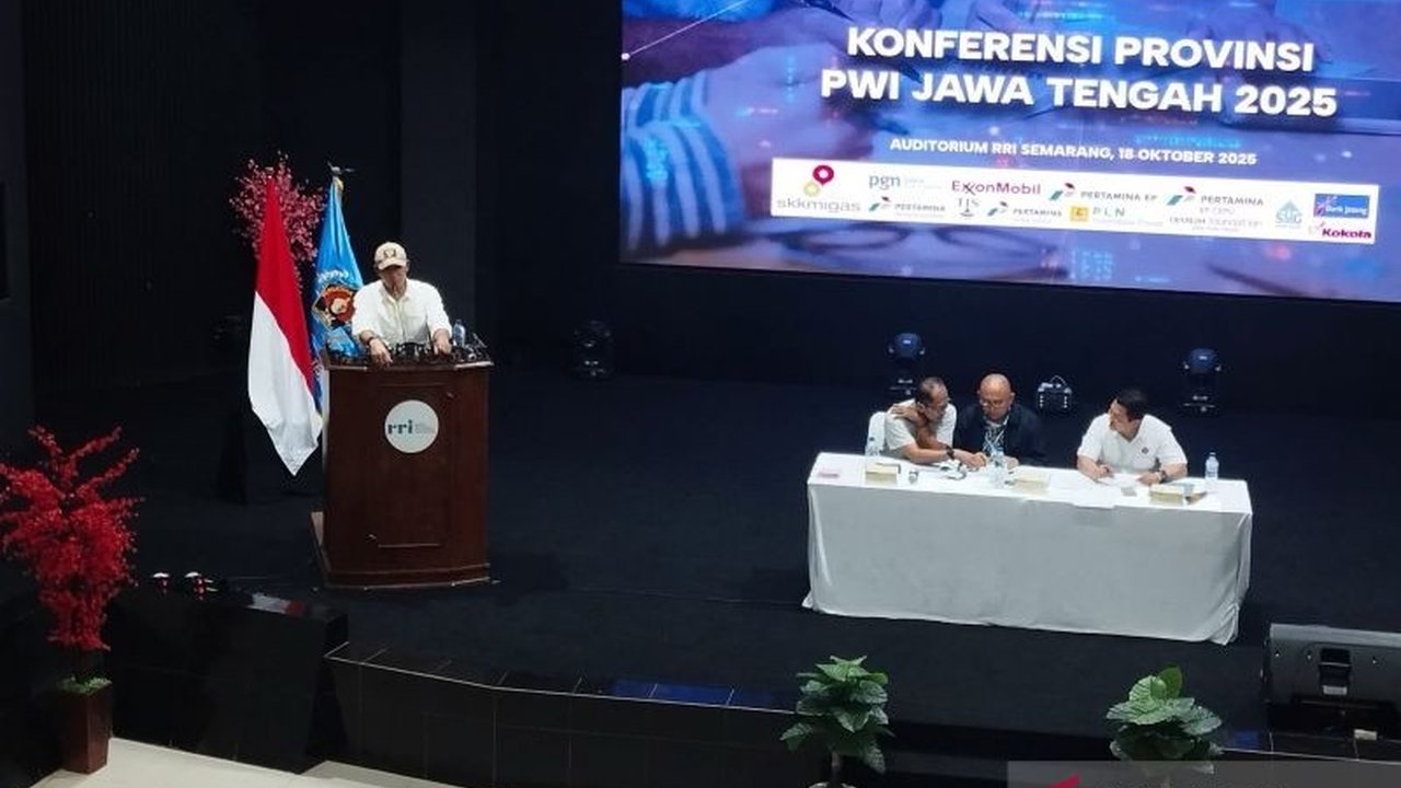 Setiawan Hendra Kelana resmi terpilih secara aklamasi sebagai Ketua PWI Jateng periode 2025-2030 setelah calon lain, Imam Nuryanto, menyatakan mundur. Simak detail proses pemilihannya!