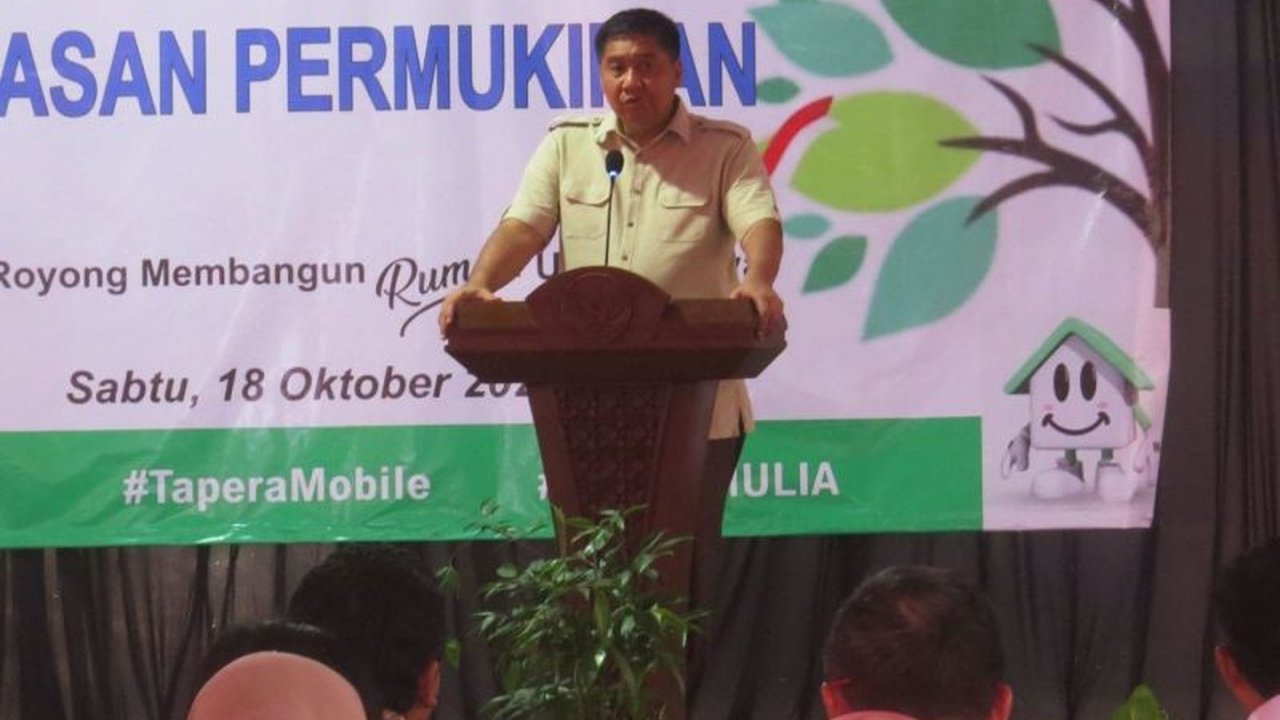 Menteri PKP Maruarar Sirait menargetkan serapan Rp1 triliun KUR perumahan di Jember, melihat potensi besar dan realisasi rumah subsidi tertinggi. Ini peluang besar bagi UMKM.