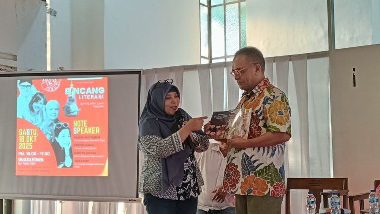 Anggota DPR Samuel Wattimena menyoroti pentingnya literasi ekonomi kreatif untuk pengembangan UMKM dan pariwisata daerah. Ia menyebut narasi lemah jadi penghambat, bahkan mencontohkan fenomena boneka Labubu.