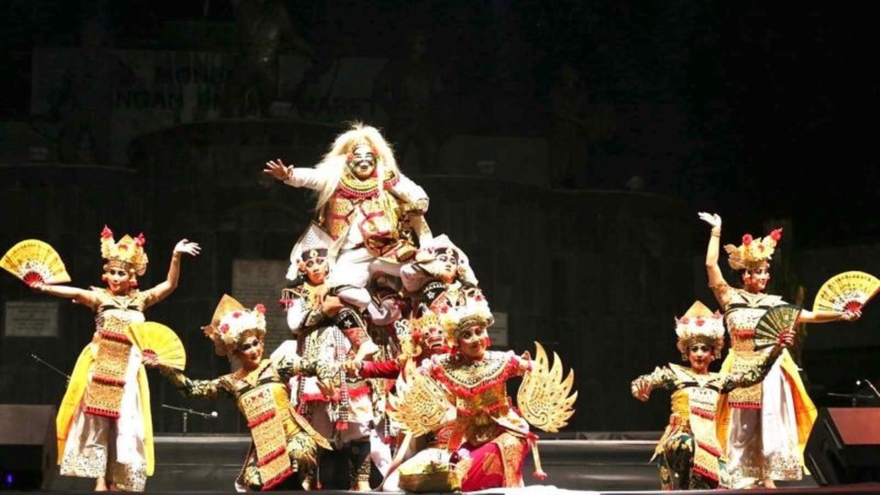 Kementerian Kebudayaan sukses menggelar Panggung Seni Budaya Nusantara di Yogyakarta, menampilkan ragam seni tradisi dari 23 BPK wilayah dalam rangka Hari Kebudayaan 2025. Penasaran dengan keunikan budayanya?