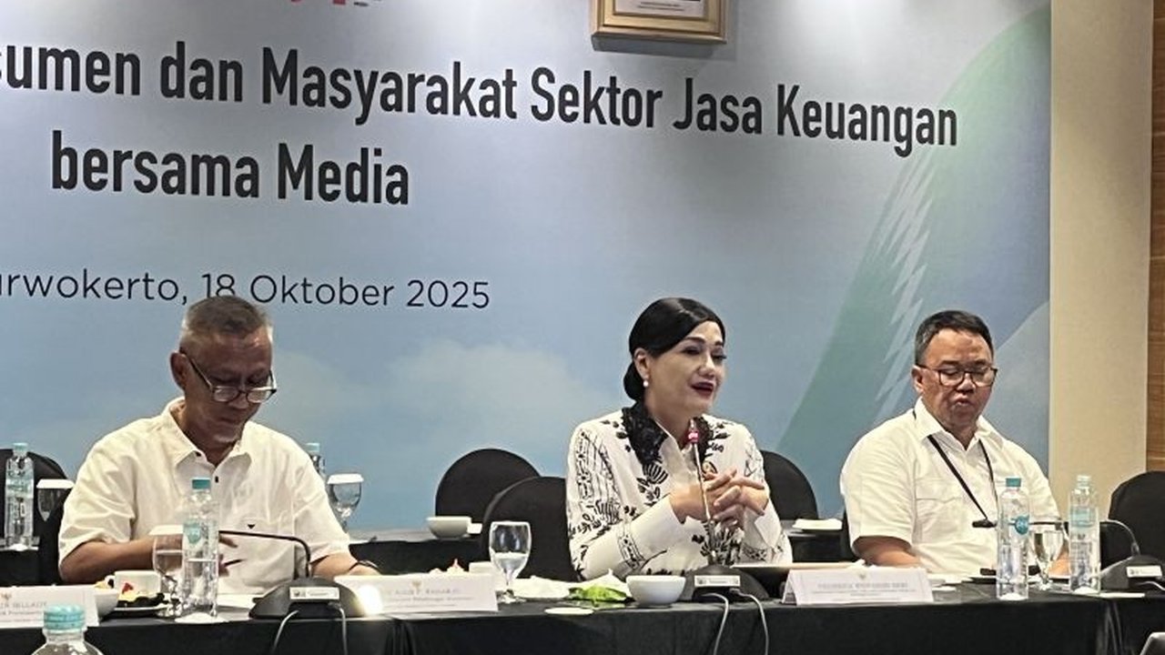 OJK berhasil menyelamatkan dana penipuan senilai Rp376,8 miliar dari total kerugian Rp7 triliun. Simak modus penipuan online paling merugikan dan upaya OJK melindungi konsumen!