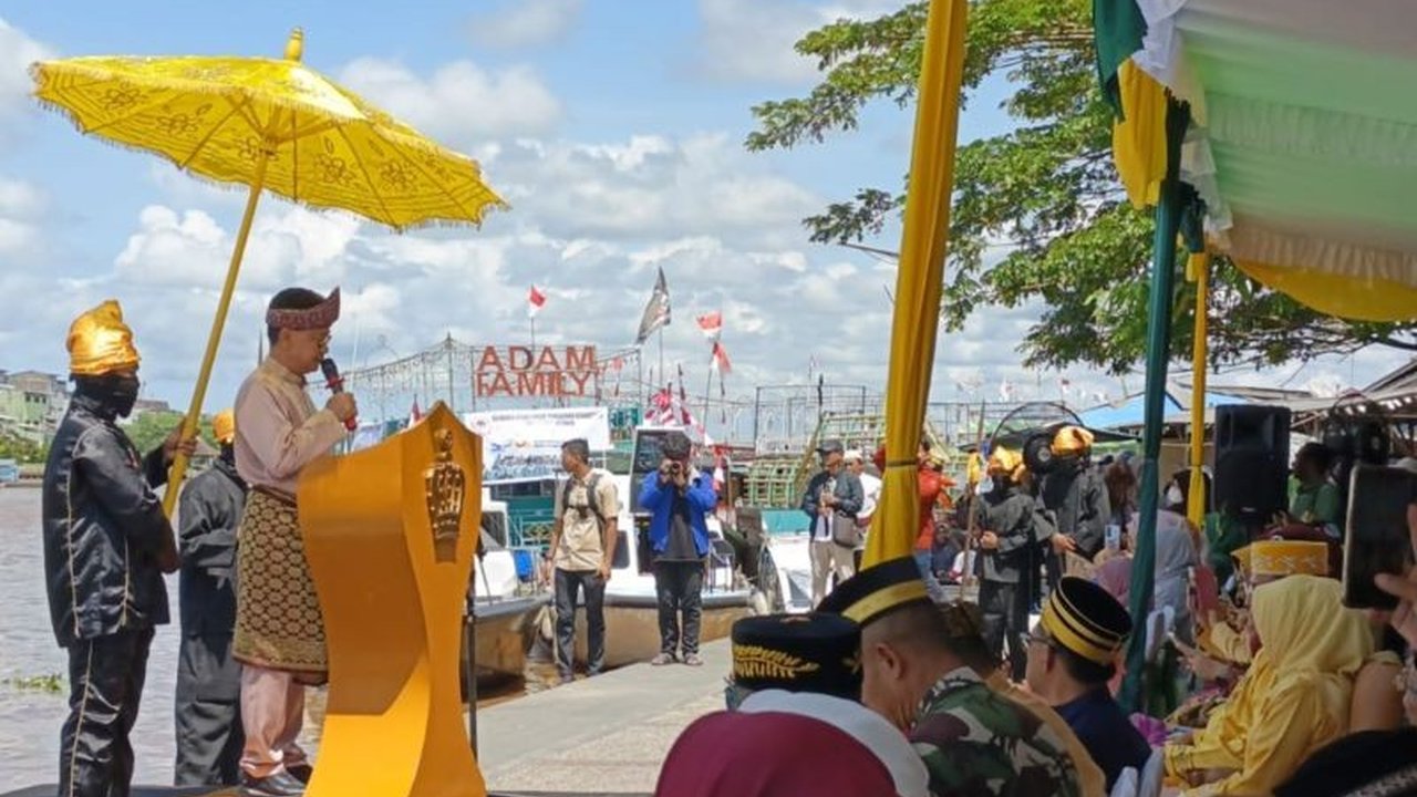 Pemerintah Kota Pontianak menggelar Gerakan Pangan Murah Pontianak selama sepekan di enam kecamatan, tawarkan paket sembako Rp85 ribu. Jangan sampai ketinggalan kesempatan ini!