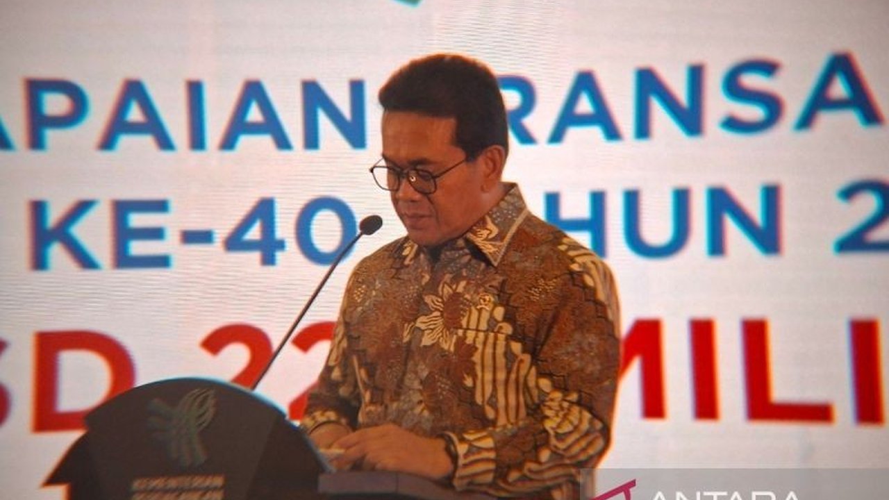 Menteri Perdagangan Budi Santoso mengumumkan bahwa total Transaksi TEI 2025 mencapai USD 22,8 miliar, melampaui target. Cari tahu rincian capaian fantastis ini!