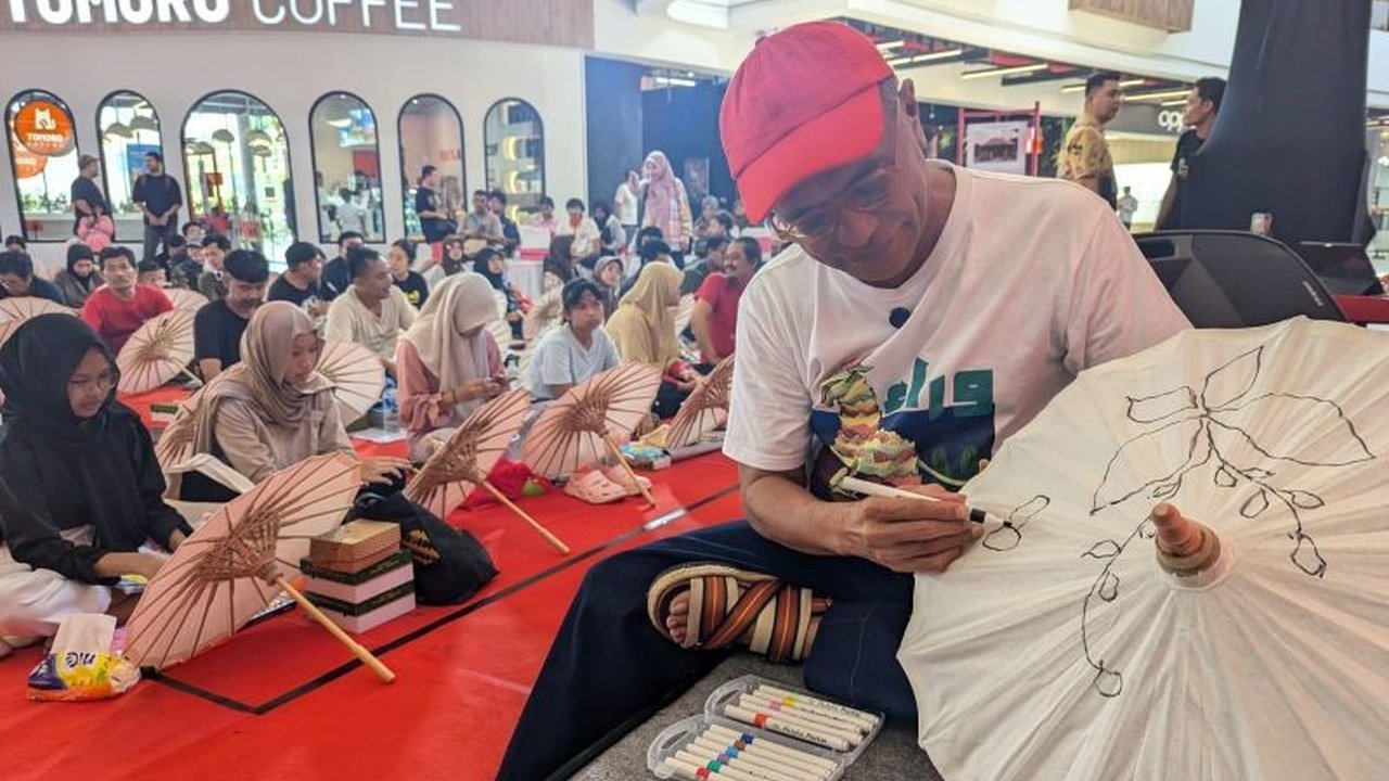Anggota Komisi VII DPR RI Samuel Wattimena menegaskan bahwa keragaman motif kerajinan di Indonesia adalah kekayaan bangsa yang tak boleh dibatasi tren, mendorong pengembangan ekonomi kreatif lokal.