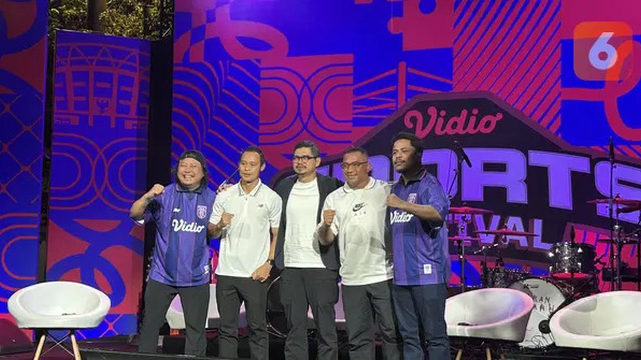 Bambang Pamungkas, Firman Utina, dan Atep dalam talkshow 