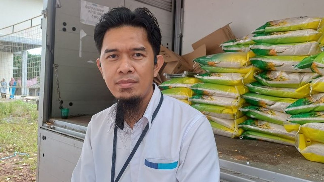 Untuk mengejar target serapan 1.000 ton hingga akhir 2025, Bulog Tanjungpinang memperluas jaringan distribusi beras SPHP, menghadapi tantangan penurunan serapan sebelumnya.