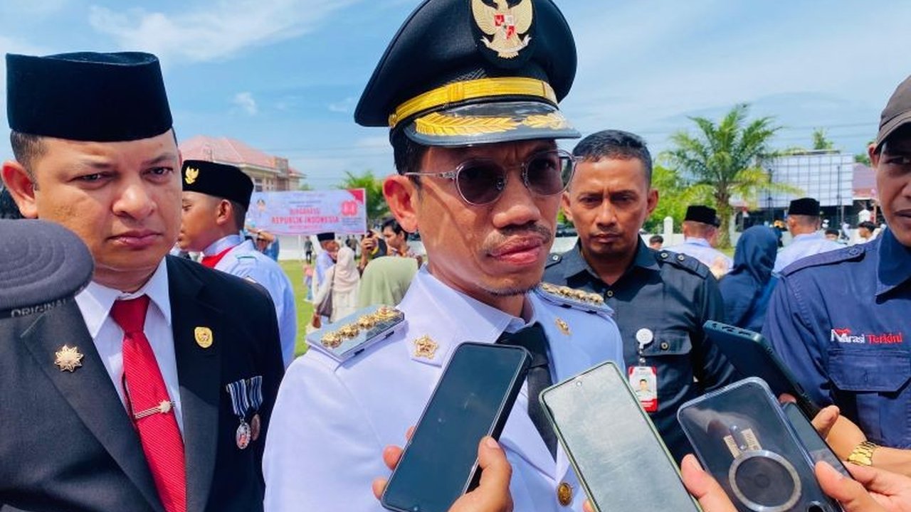 Pemkab Aceh Barat bergerak cepat menyalurkan bantuan pangan untuk dapur umum korban banjir di dua desa, memastikan kebutuhan dasar terpenuhi di tengah cuaca ekstrem. Simak selengkapnya!