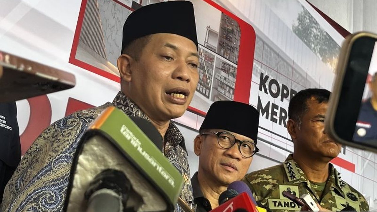 Menteri Koperasi Ferry Juliantono resmikan pembangunan 80 ribu Kopdes Merah Putih di seluruh Indonesia, targetkan desa sebagai subjek ekonomi dan pendorong pertumbuhan 8 persen.