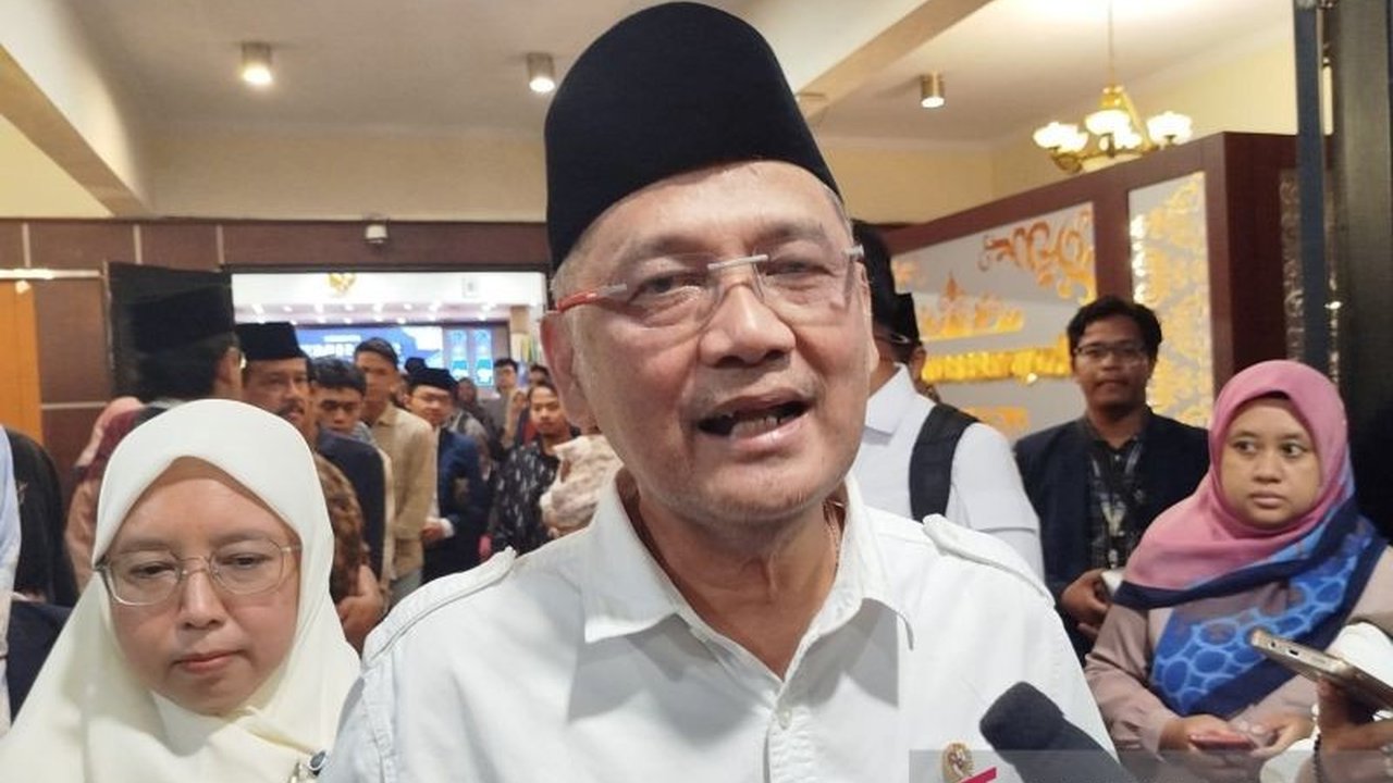 Pemerintah optimistis proyek Kampung Haji akan signifikan menekan biaya ibadah ke Tanah Suci. Menteri Haji dan Umrah Mochamad Irfan Yusuf targetkan beroperasi 2028.