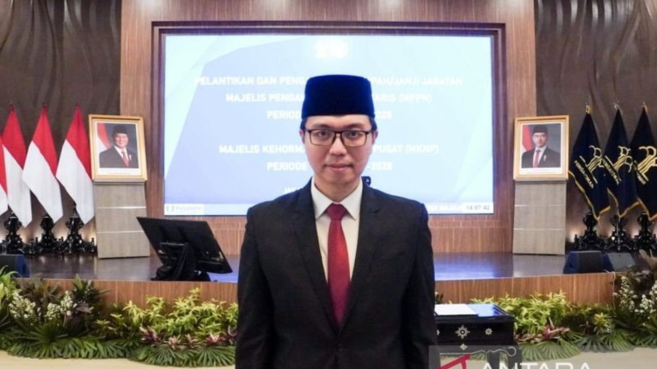 Prof. Ariawan Gunadi, Guru Besar Untar, resmi dilantik sebagai Wakil Ketua MPP Notaris 2025-2028. Apa saja peran strategis yang akan diemban dalam menjaga marwah profesi notaris?