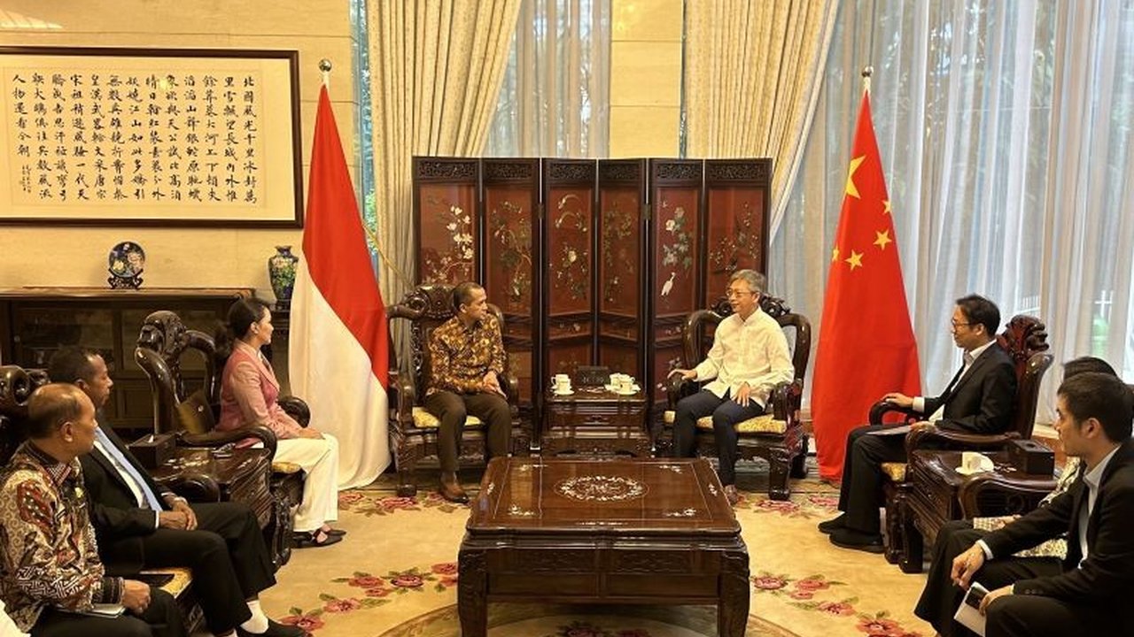 Menteri Transmigrasi membidik konsep Sister Province Transmigrasi antara daerah di Indonesia dan China, mencari potensi pelengkap untuk investasi, seperti budidaya durian.