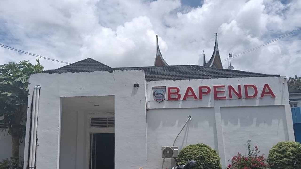 Bapenda Pasaman Barat menggandeng BPK untuk mengoptimalkan potensi Pendapatan Asli Daerah (PAD) dan meningkatkan kesadaran wajib pajak demi mencapai target Rp161 miliar. Bagaimana strateginya?