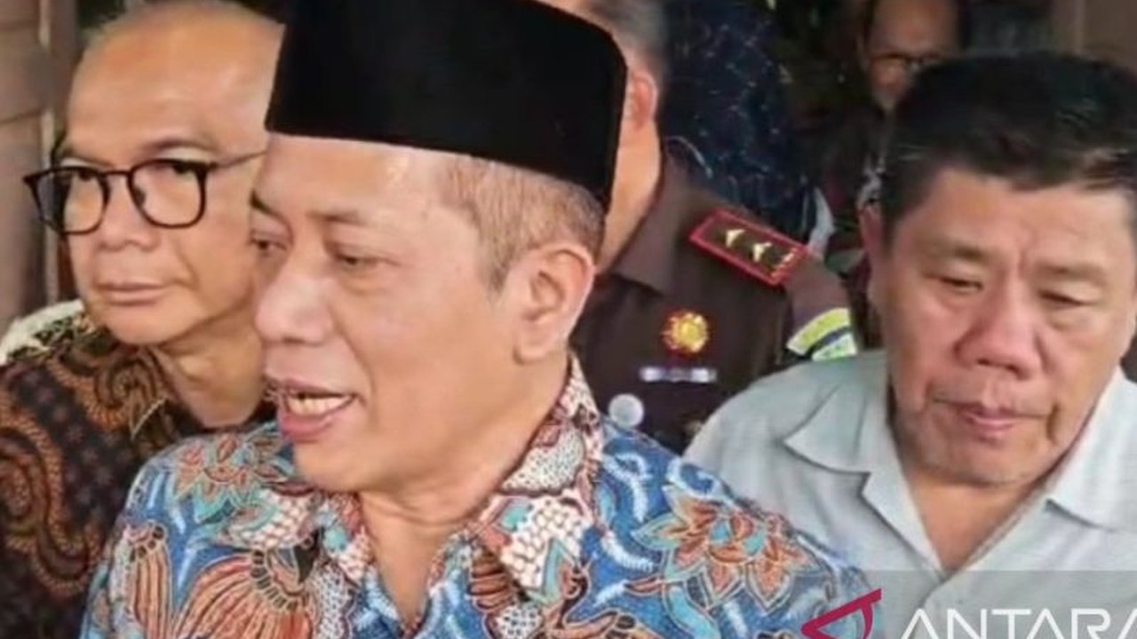 Pemerintah kebut pembangunan gudang dan gerai Koperasi Desa Merah Putih (KDMP) yang ditargetkan rampung Maret 2026. Inpres terbit, percepatan di seluruh daerah!