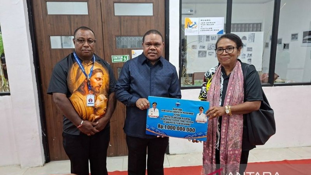 Pemerintah Manokwari gelontorkan Rp1 miliar dukung perayaan 1 abad Peradaban OAP di Teluk Wondama. Ini wujud syukur atas fondasi pendidikan Dominee Izaak Samuel Kijne yang mengubah Tanah Papua.