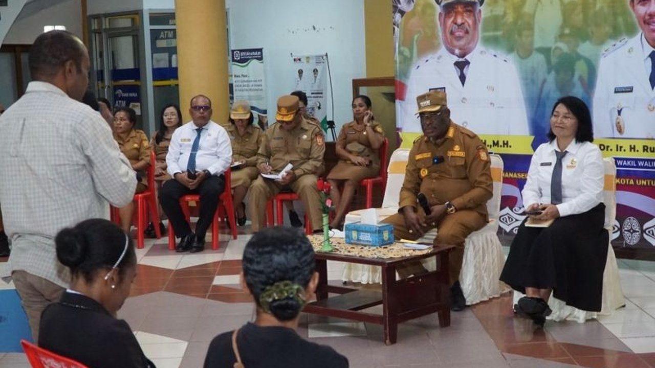Pemkot Jayapura serius menanggapi setiap Aspirasi Warga Jayapura. Melalui program 'Torang Tanya, Wali Kota Jawab', pemerintah memastikan solusi cepat dan tepat. Bagaimana mekanismenya?