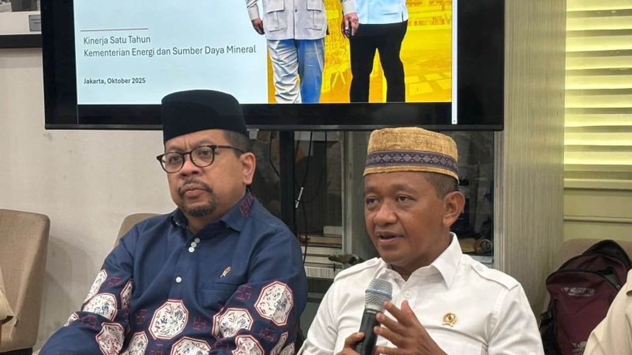 Kementerian ESDM umumkan Program B50 akan diimplementasikan semester II 2026. Ini langkah strategis hentikan impor solar dan hemat devisa, apa dampaknya bagi Indonesia?
