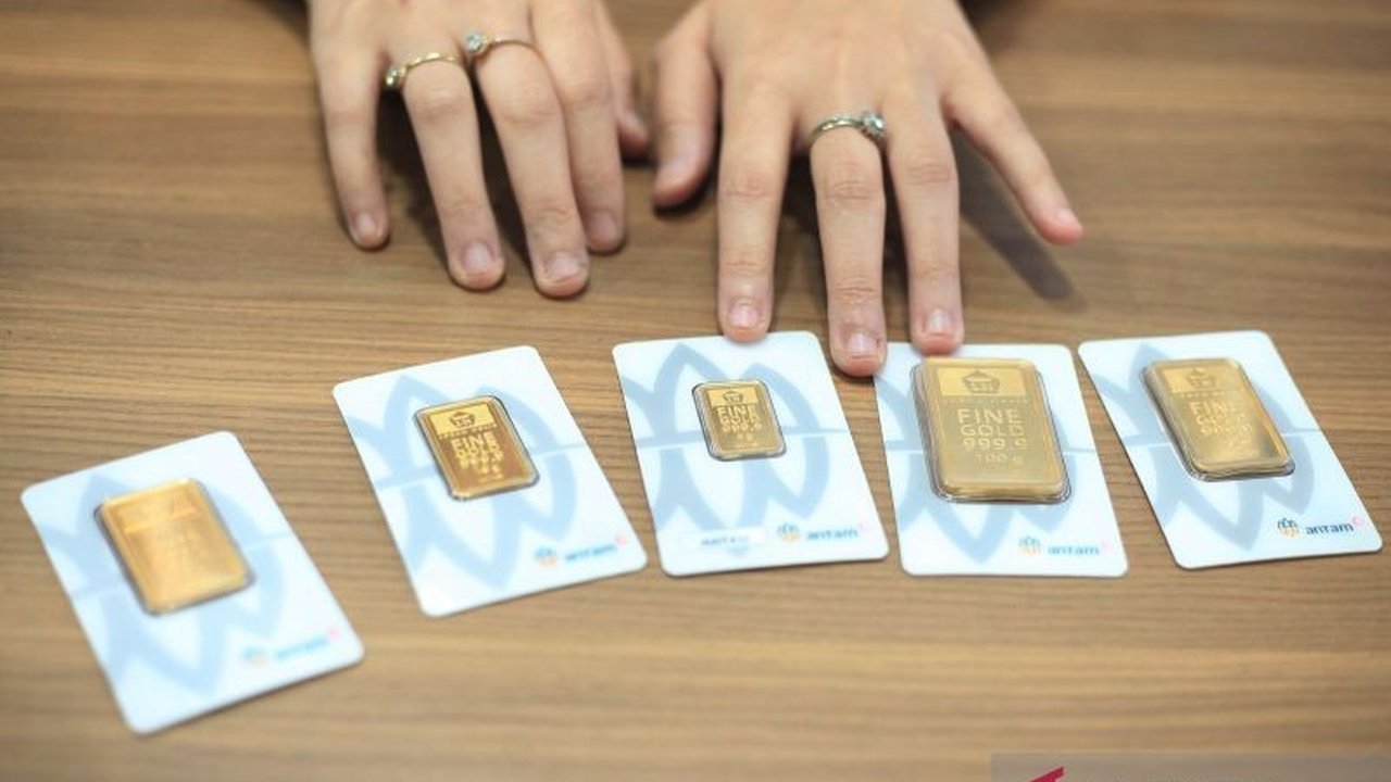 Harga Emas Pegadaian dari Antam, UBS, dan Galeri24 kembali melonjak dua hari berturut-turut. Simak rincian kenaikannya dan daftar harga lengkapnya di sini!