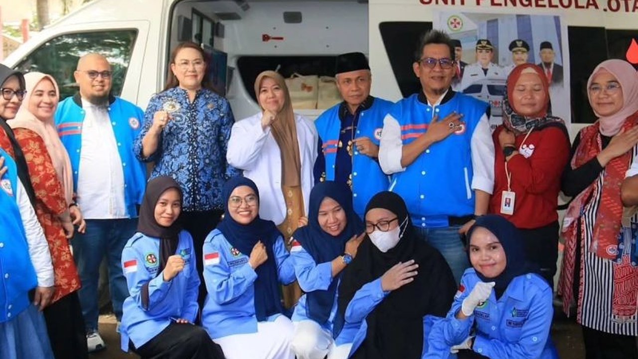 Bupati Donggala Vera Elena Laruni mengajak masyarakat berpartisipasi dalam program Sahabat Donor Darah Keliling untuk penuhi stok darah RSUD Kabelota. Bagaimana caranya?