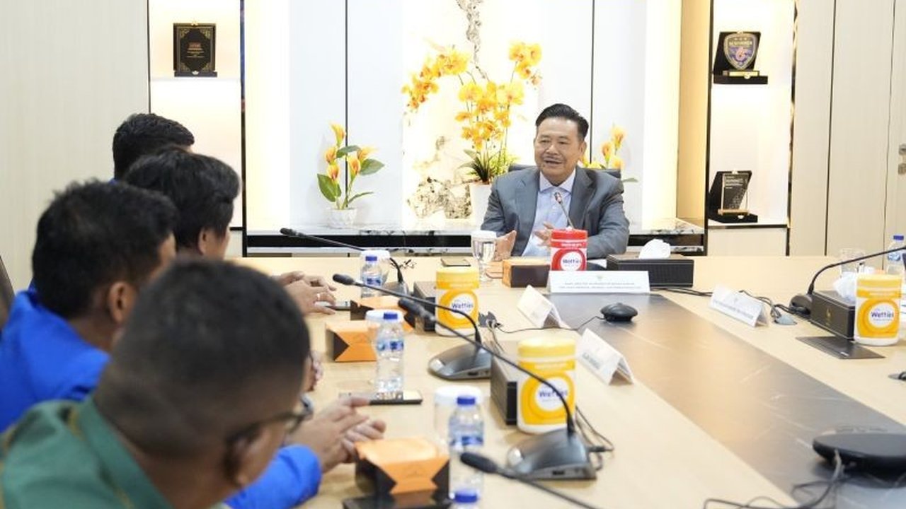 Wakil Menteri Koordinator Otto Hasibuan menegaskan peran krusial LBH sebagai pilar akses keadilan bagi masyarakat, di mana lawyer bekerja gratis. Simak selengkapnya!