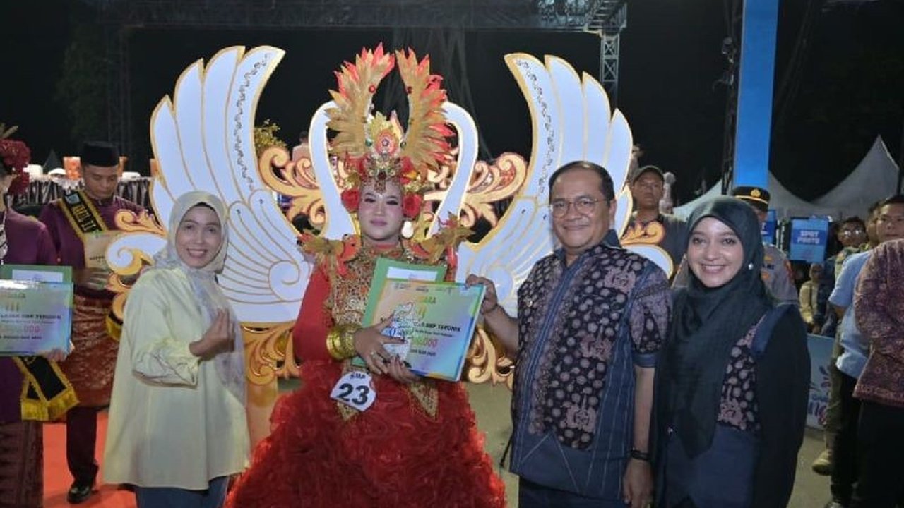 Pemerintah Kota Jambi tegaskan komitmen dalam pelestarian budaya melalui dukungan Karnaval Angso Duo Jambi 2025, ajang yang sukses menarik 1.000 peserta dan ribuan penonton.