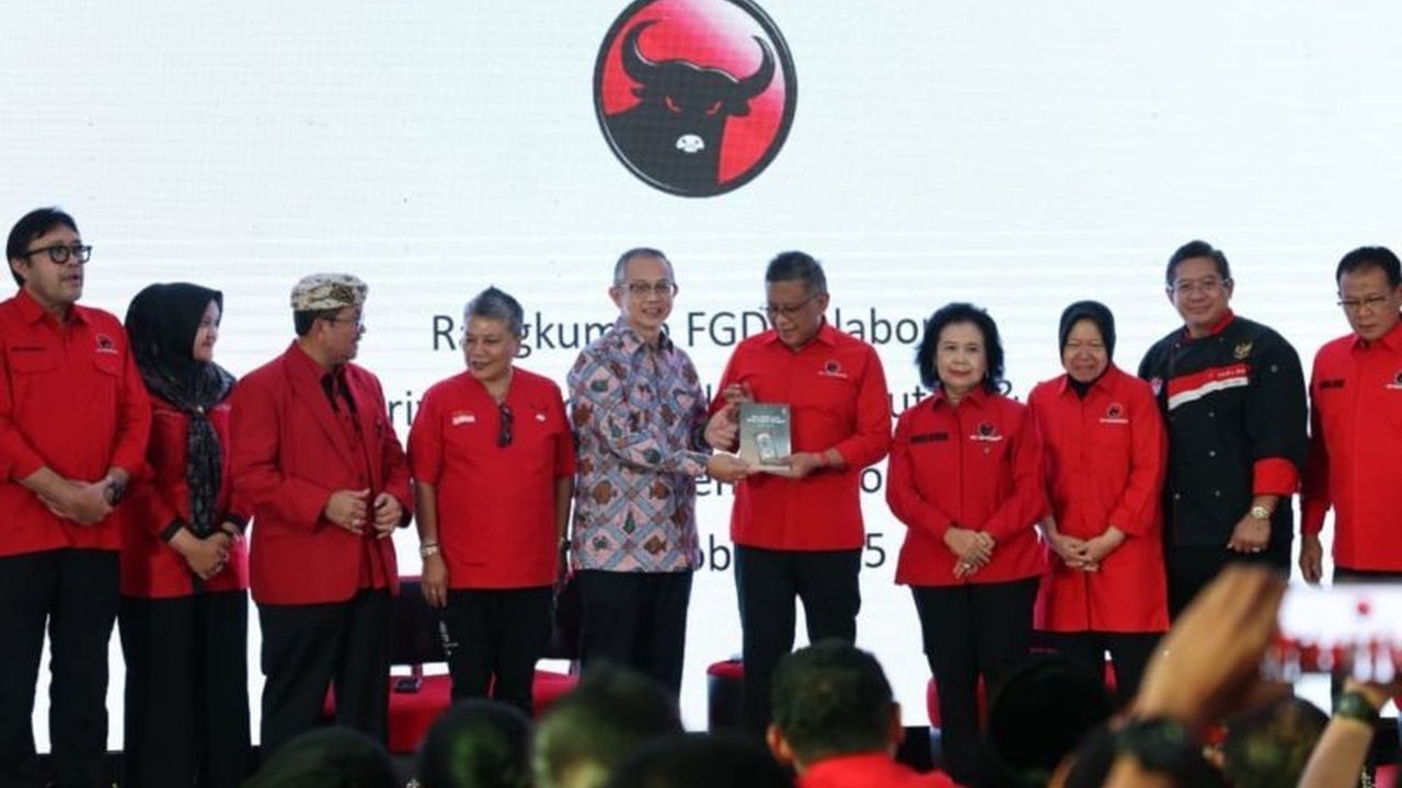 Menjelang Sumpah Pemuda, Sekjen PDI Perjuangan Hasto Kristiyanto menyerukan seluruh elemen bangsa untuk kembali pada semangat Jati Diri Maritim, kunci kejayaan Indonesia yang perlu dipahami.