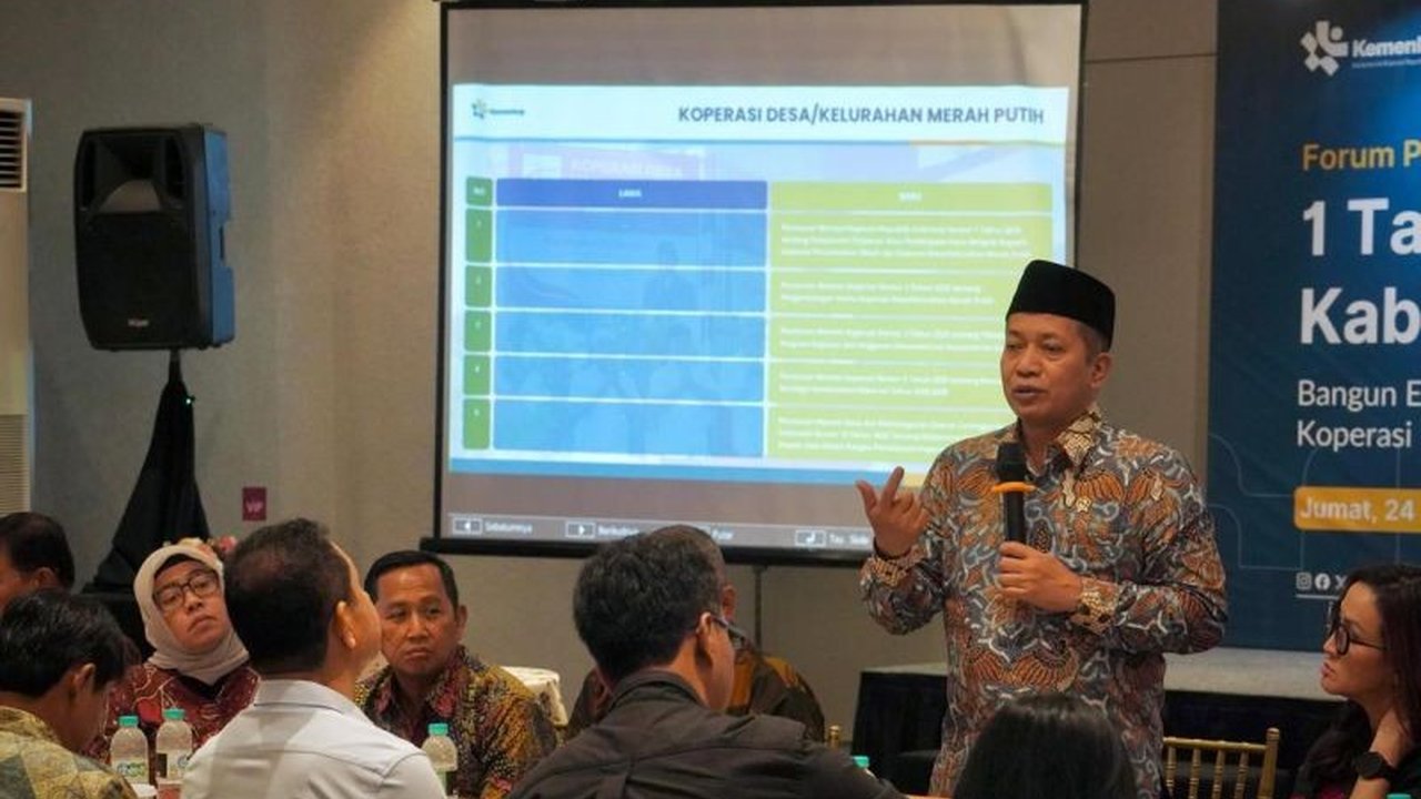 Menteri Koperasi Ferry Juliantono menegaskan 16 Program Kemenkop strategis di luar Kopdes Merah Putih akan terus berjalan, memperkuat ekonomi berkeadilan. Apa saja program lainnya?