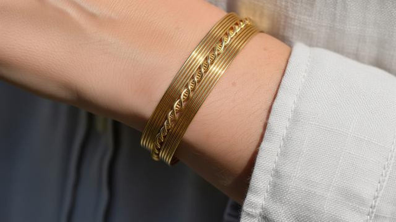 Model Gelang Emas Choker Simpel Tapi Elegan (Sumber: gemini)